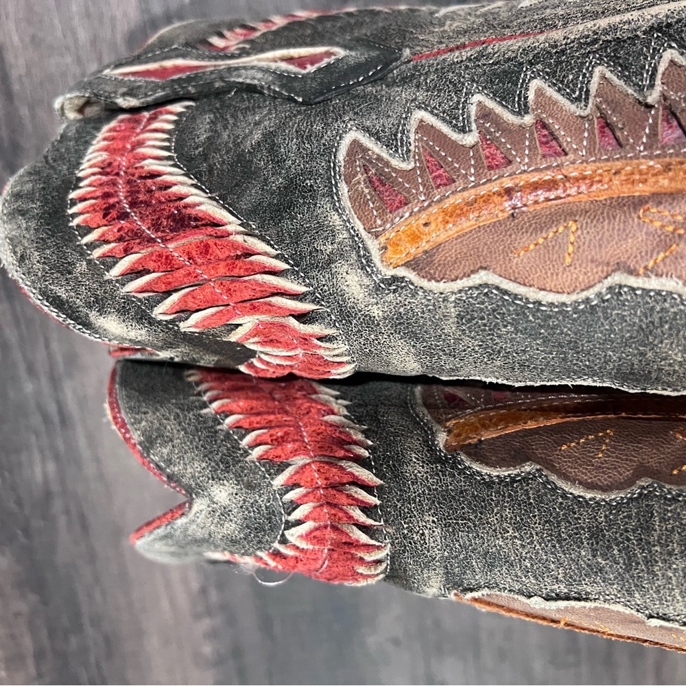 Corral Western Cowgirl Boots - Red and Orange Accents - Picture 7 of 9